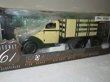 1940 FORD STAKE BED TRUCK BEIGE & GREEN 1:16 HIGHWAY 61, DIE-CAST PROMOTIONS