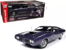 Box Damaged 1971 DODGE CHARGER R/T PLUM CRAZY "MCACN" 1/18 BY AUTO WORLD AMM1330