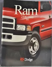 2002 Dodge Truck Ram Pickup Brochure SLT 2500 3500 4x4 Excellent Original 02