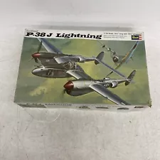 Lockheed P-38 J Lightning 1/32 Scale 14/12 With 19/1/2 Revell