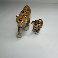 Bengal Adult Male Tiger and Cub 2007