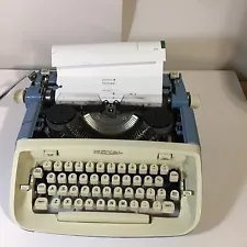 VTG 1964 Royal Safari Typewriter W/ Hard Case + Key Powder Blue/White Working