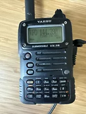 New ListingYaesu VX-7R Handheld Tranceiver (HT) Tri-Band