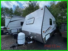 New Listing2016 Coachmen Clipper Ultra-Lite 17FQ Used