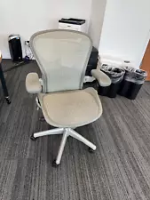 Herman Miller Aeron Office Chair - Mineral