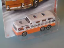 Matchbox Scenic Cruiser Bus Coach in USA Box 70mm Toy Model Greyhound in BP Disc