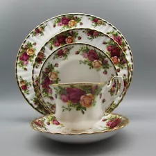 Royal Albert Bone China OLD COUNTRY ROSES Service for Four - 20pc Set