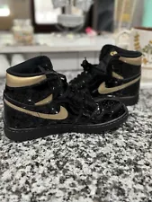 Size 9 - Jordan 1 Black 2020