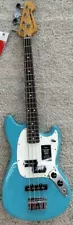 Fender Player II Mustang Bass guitar, Rosewood Fingerboard, Aquatone Blue