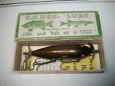 Creek Chub Injured Minnow 1501 Lure with Box - brown perch scale - T22