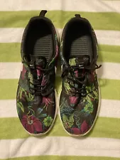 Nike Men’s [Limited Edition Floral Design] Roshe Run - Size 15