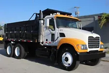 2OO7 Mack Granite CV713 Dump Truck - 400HP
