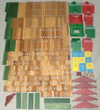 Mixed Lot of 9 Pounds of Lincoln Logs - 372 Wood & 18 Plastic Pieces