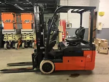 2018 Toyota 4000 LB Electric Forklift With Side Shift and Triple Mast