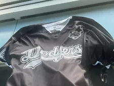 New ListingLA Kings X Dodgers - Size M Jersey 2024