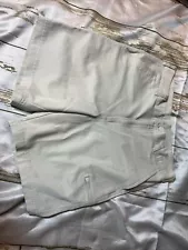 mens creme colored slazenger shorts size 32