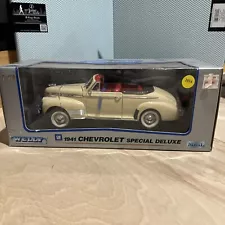 1:18 1941 Chevrolet Special Deluxe - Convertible Diecast Car Model NIB