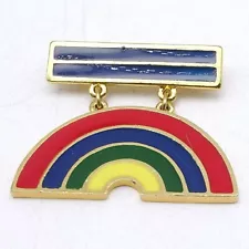 VINTAGE MULTI-COLOR ENAMEL RAINBOW MEDAL FOR FINDING YOUR POT OF GOLD PIN 1.5"