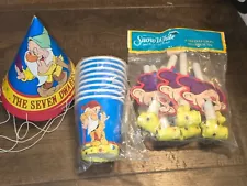 Vtg Snow White Seven Dwarfs Party For 8 Cups Blowout Medallions Hats