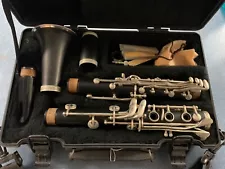 Artley 17S Student Model Clarinet with Hard Case