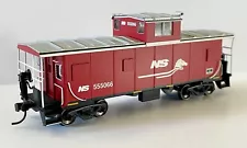 Atlas Master Norfolk Southern (Horsehead Ribbon Logo) Standard Cupola Caboose