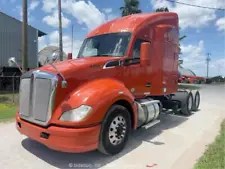 2015 Kenworth T680 Twin Screw High Top Sleeper Automatic Cummins Engine bidadoo