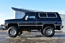 Chevrolet square body 4x4 / Blazer 6 lug alloy wheels. 8 hole.6 x 139.7 9591269