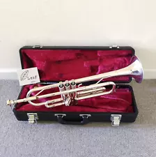 YAMAHA Trumpet YTR 1335 With Mouthpiece and Case Japan Import