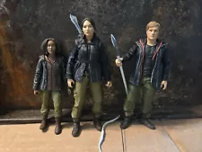 NECA Hunger Games action figures - Katniss Everdeen w bow & arrows, Rue, Peeta