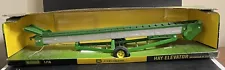 ERTL John Deere Hay Elevator 1/16 Scale Die Cast New in Box NIB #15552 A1