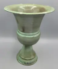 Decorative Green Solid Iron Metal Pedestal Garden Urn Flower and Plant Planter