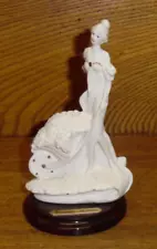 Small Giuseppe Armani Figurine - Flowers For Sale - 5"