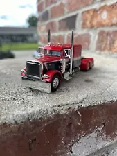 1:64 DCP 359 Peterbilt 60 Inch Sleeper. “.RARE”.