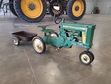 Rare antique John Deere Pedal Tractor 1950's ESKA with trailer cart wagon