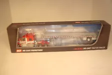 DCP RED INTERNATIONAL LONESTAR SLEEPER TRUCK /WILSON FLATBED TRAILER NEW- 2017