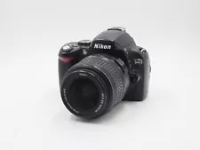 Nikon D40 digital camera w/ 18-55mm lens (U35943)