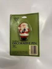 Vintage Hallmark Christmas Santa Holiday Decorative Plastic Brooch Pin, NIP!