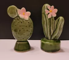 VTG Cactus Salt Pepper Shakers. Green Prickly Pear Pad Cereus Pink Flower Cacti