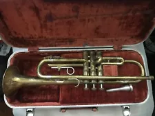 SUMMER SALE Vintage Olds Ambassador Bb Trumpet Fullerton Era Case Olds 3 Mp