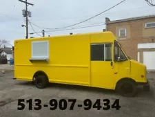 LOT OF 2 YELLOW FOOD TRUCKS - BOTH FOR $36000 - 1 IS RUNNING AND 1 DONT RUN