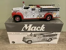 1960 Mack B-Model Pumper Baltimore F.D. First Gear 1/34 Scale 19-2386 RARE