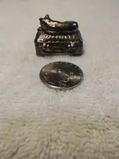 Vintage Sleeping Cat Trinket/Pill Box