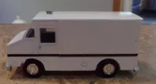 1/43 ertl vintage delivery step van in good shape used