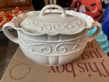 New Cream CELEBRATING HOME Veranda Stoneware Covered Bean Pot