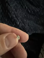 18k Hearts On Fire Single Diamond Stud Retail $1100 VERY OPEN TO OFFERS!!!