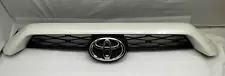 2014 2015 2016 2017 2018 2019 TOYOTA 4RUNNER FRONT UPPER GRILLE OEM 53121-35090