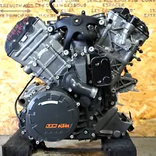 2017 KTM SUPER DUKE 1290 ADVENTURE LC8 ENGINE MOTOR TRANSMISSION 4K