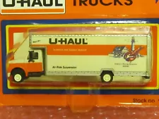 U HAUL TRUCK DESIGNED FOR MAINE, USA SERIES U HAUL TRUCKS BY IHC NEW HO SCALE