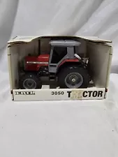 ERTL, Massey Ferguson 3050, 1/32 Scale,