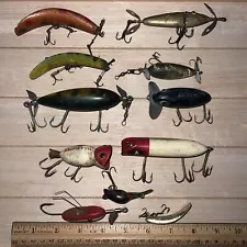 11 Lot VTG Antique Fishing Lures Metal Wooden Plastic Bait Hula Popper Jitterbug